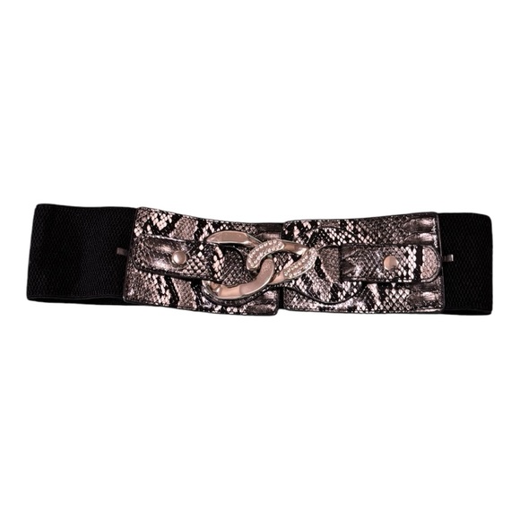 Women's 100% PU Black/White Boa Print Elastic 3" Belt with One Snap Closure - Picture 3 of 8